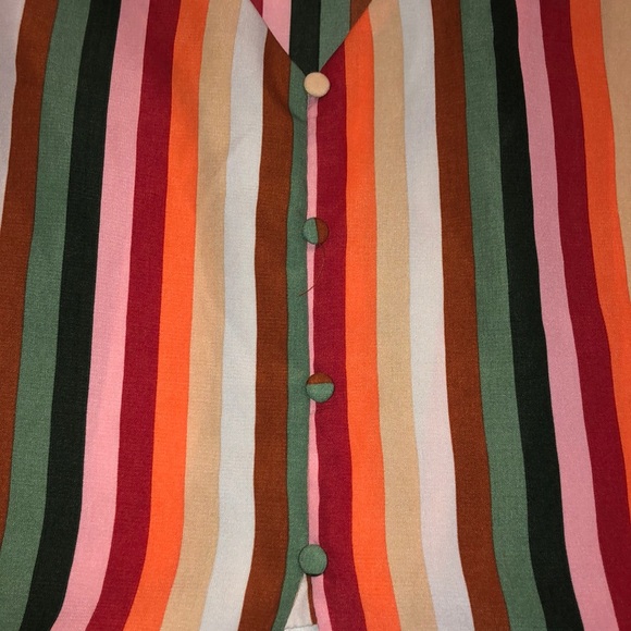 Button Up Top - Picture 2 of 4